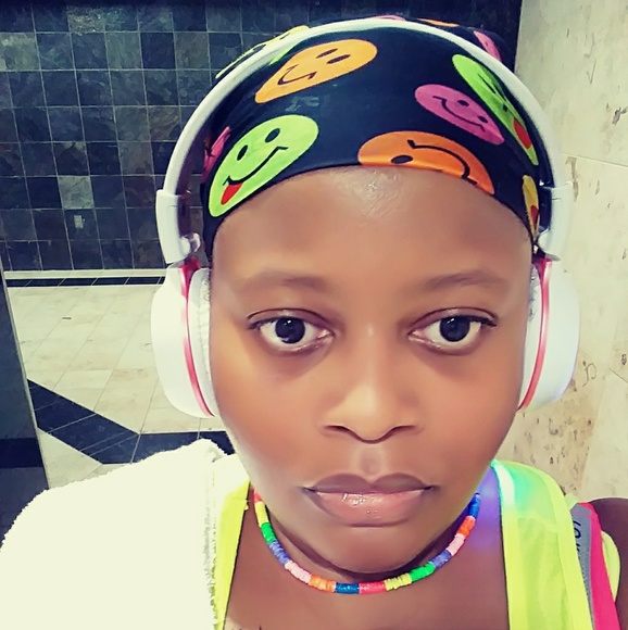 Meet your Posher, Candance - Picture 6 of 8